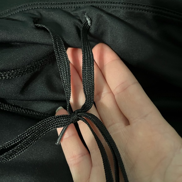 Adidas Aero Ready Capri Size Medium Pockets Drawstring Waist Zipper Mesh - Picture 11 of 15